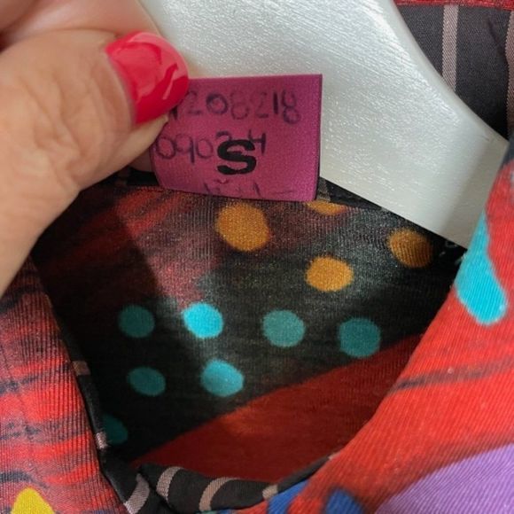 Save The Queen Mixed Textiles Top‎ - Picture 2 of 3